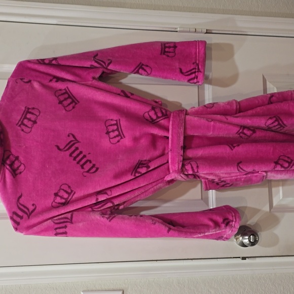 Juicy Couture Script Crown Logo Plush Collared Robe - Picture 6 of 6